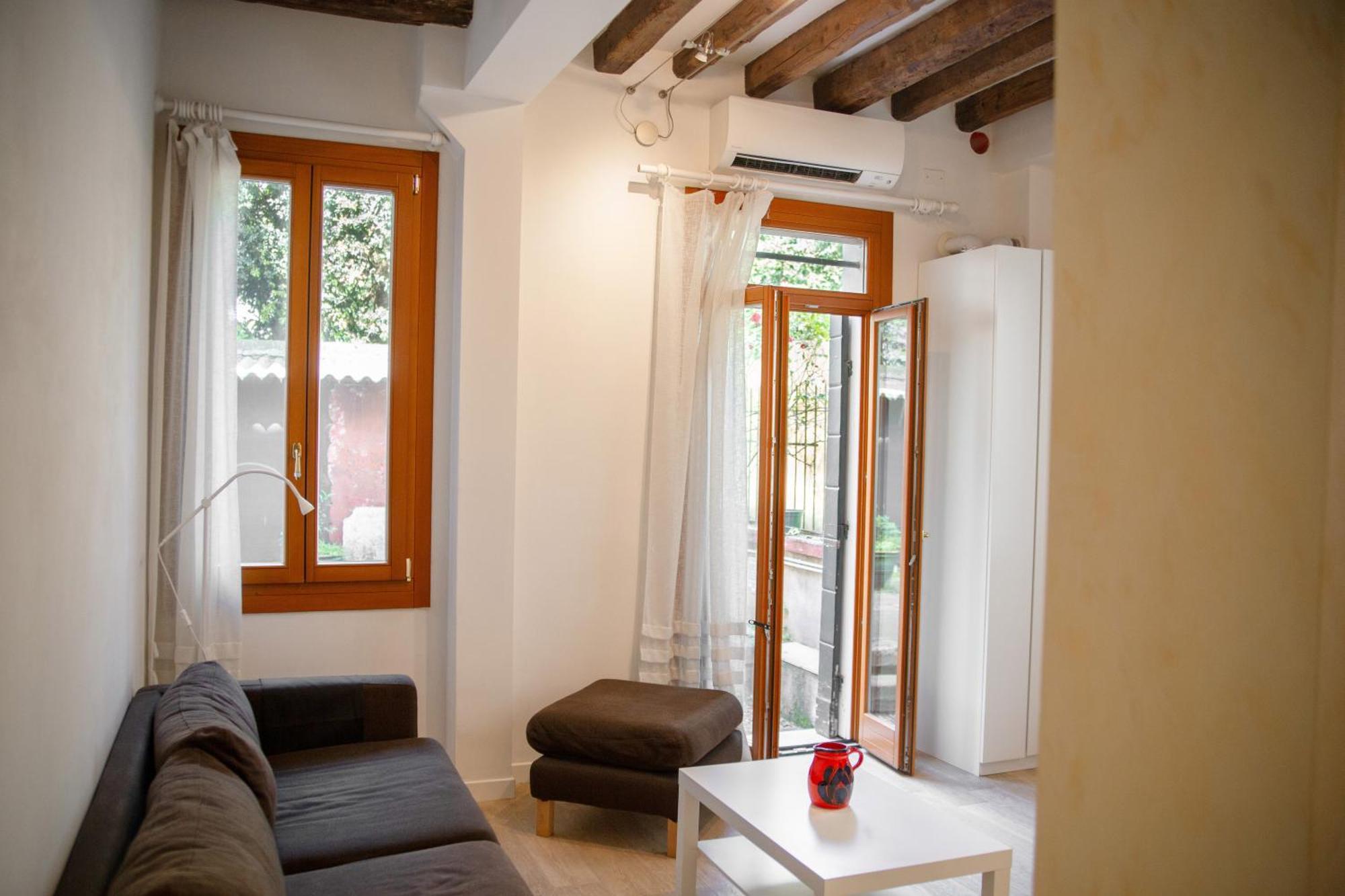 Ca Lion By Venicevillas, Vicino Biennale Apartment Venice