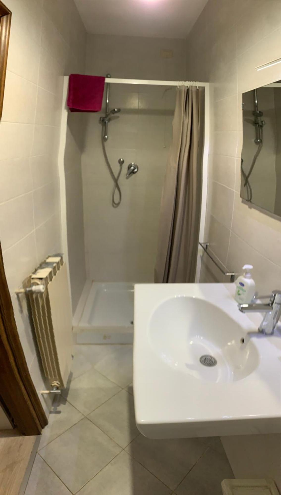 Romantic Enchantment With Private Bathroom Affittacamere