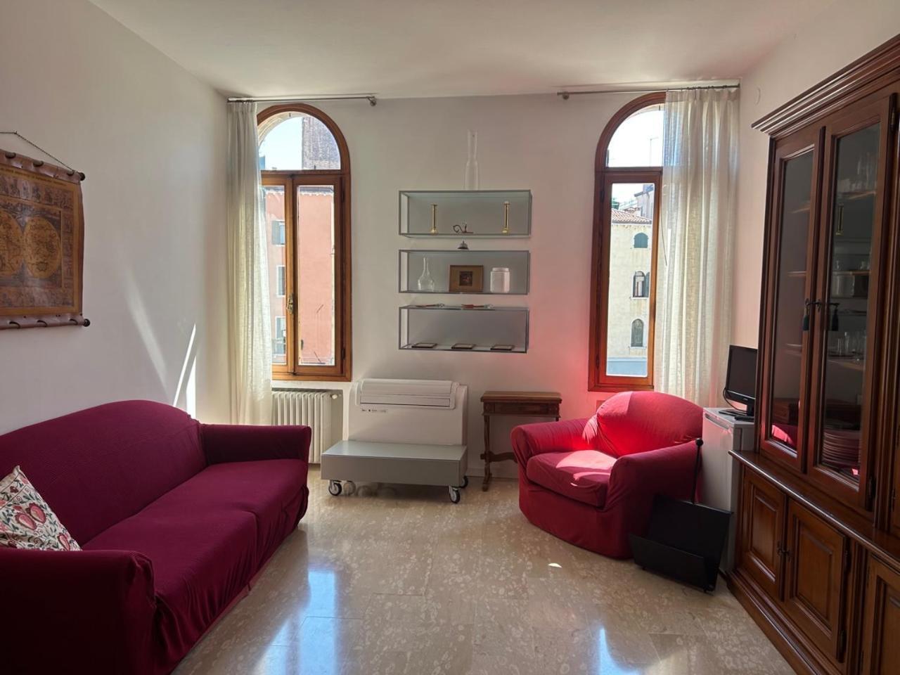 Homes & Holidays Apartamento *