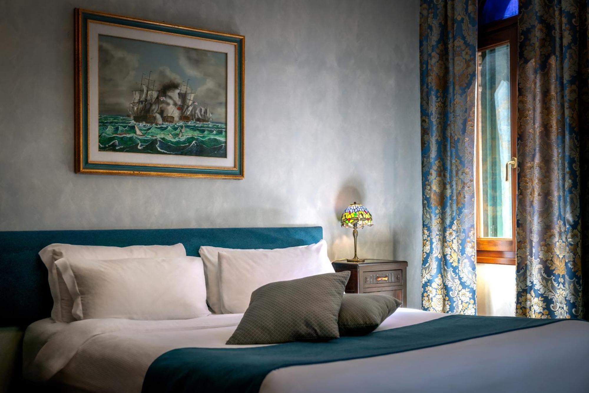 Guest house Palazzo San Luca 3*