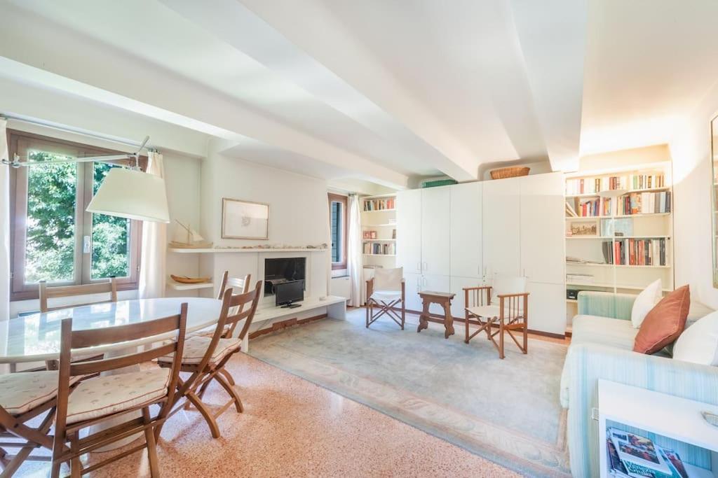 Apartment Ca' De La Comare, Relaxing And Elegant On Canal Grande *