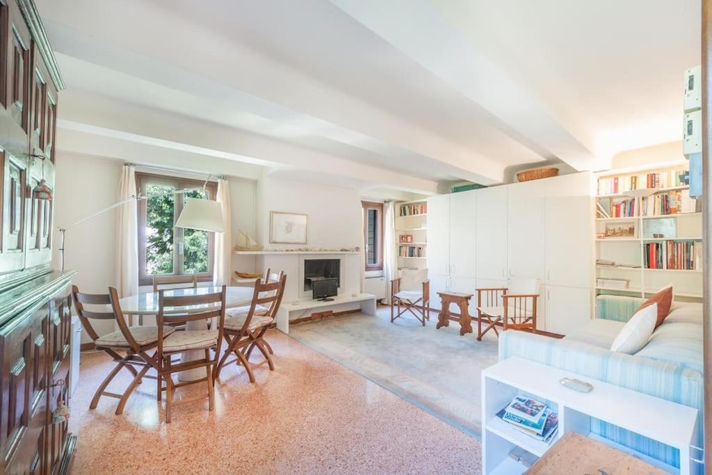Apartment Ca' De La Comare, Relaxing And Elegant On Canal Grande *