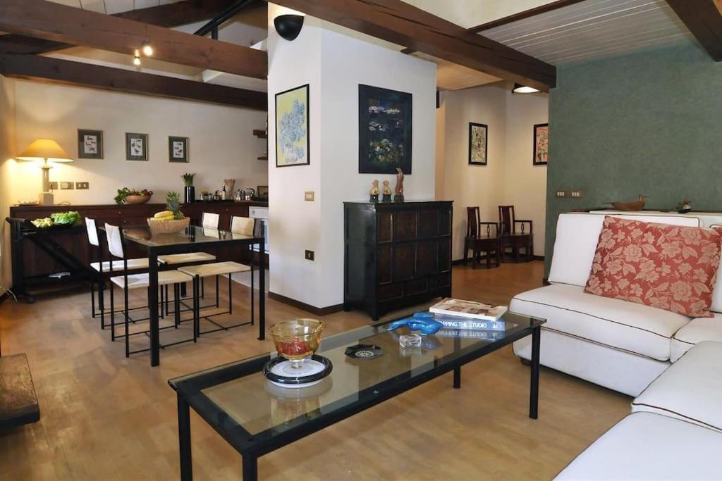 Ca' Della Tana Charming In Biennale Area Apartment *