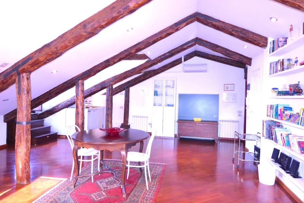 Breathtaking Terrace In Santa Margherita Square *