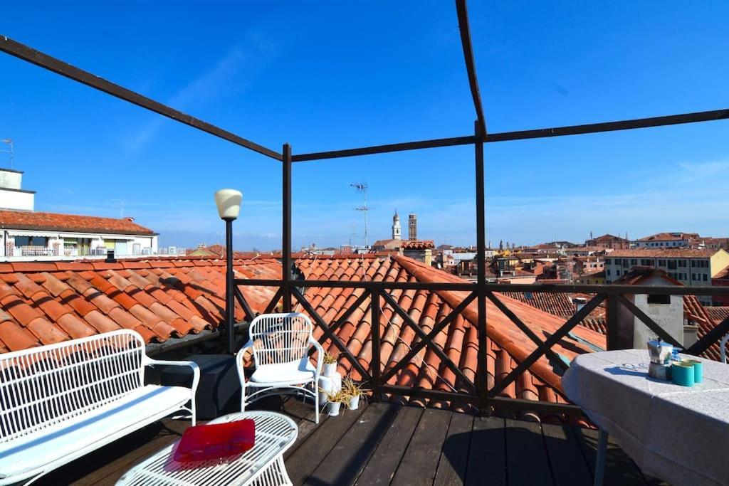 Apartment Breathtaking Terrace In Santa Margherita Square
