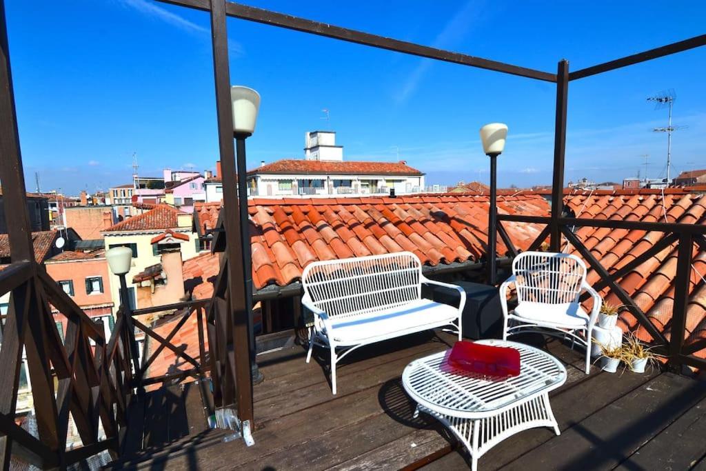 Breathtaking Terrace In Santa Margherita Square Apartment *
