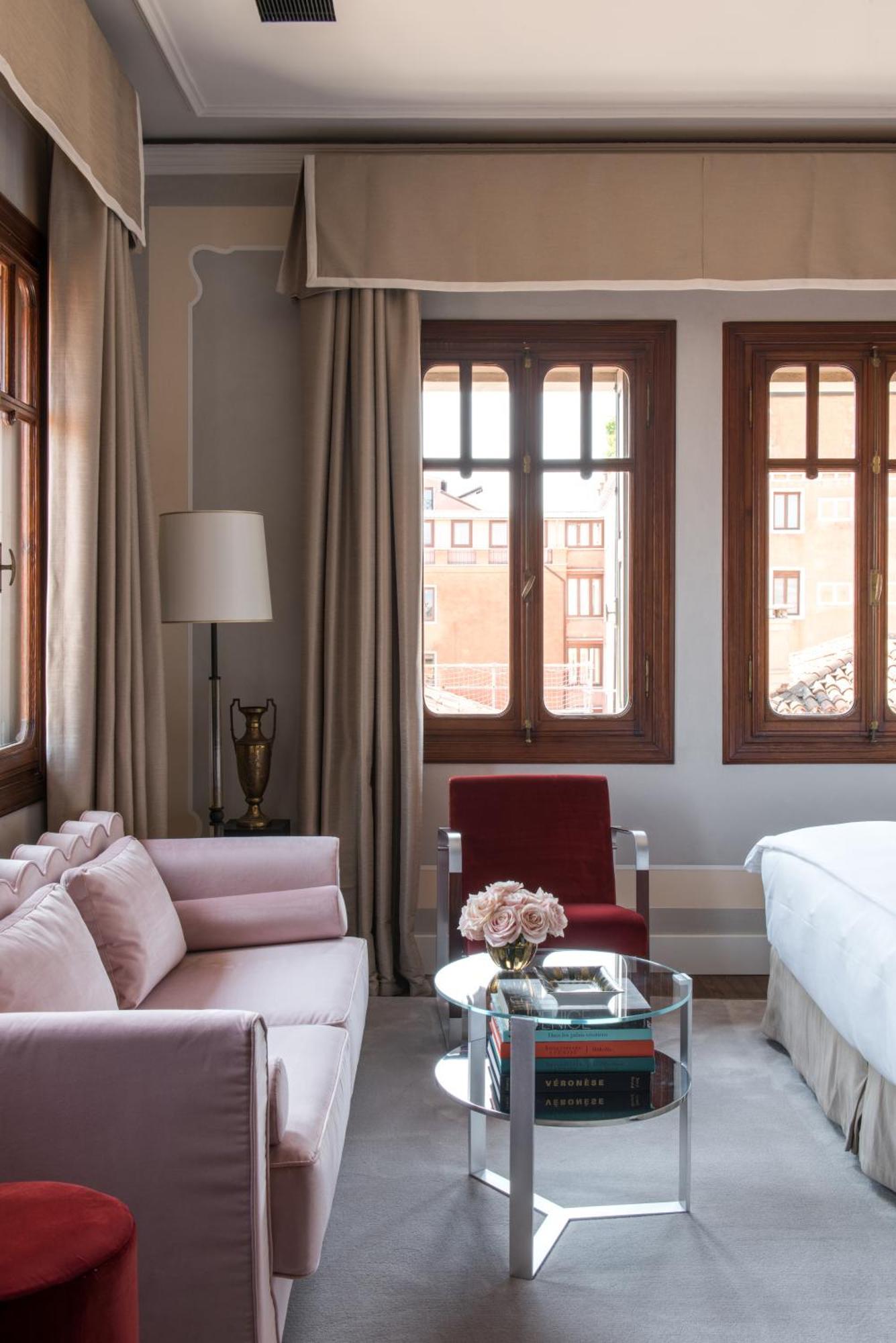 Hotel Nolinski 5*