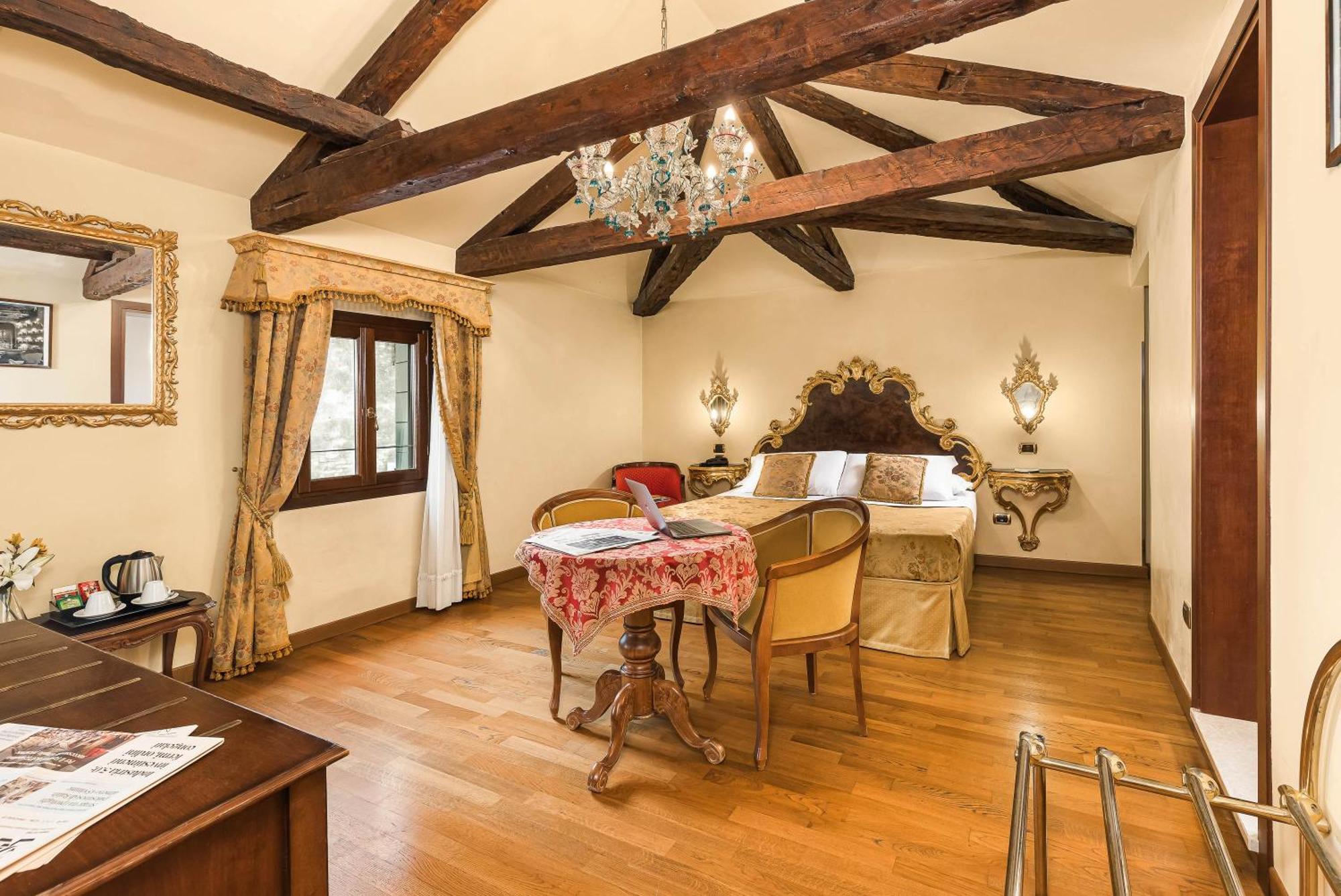 Ca' Alvise Hotel 4*