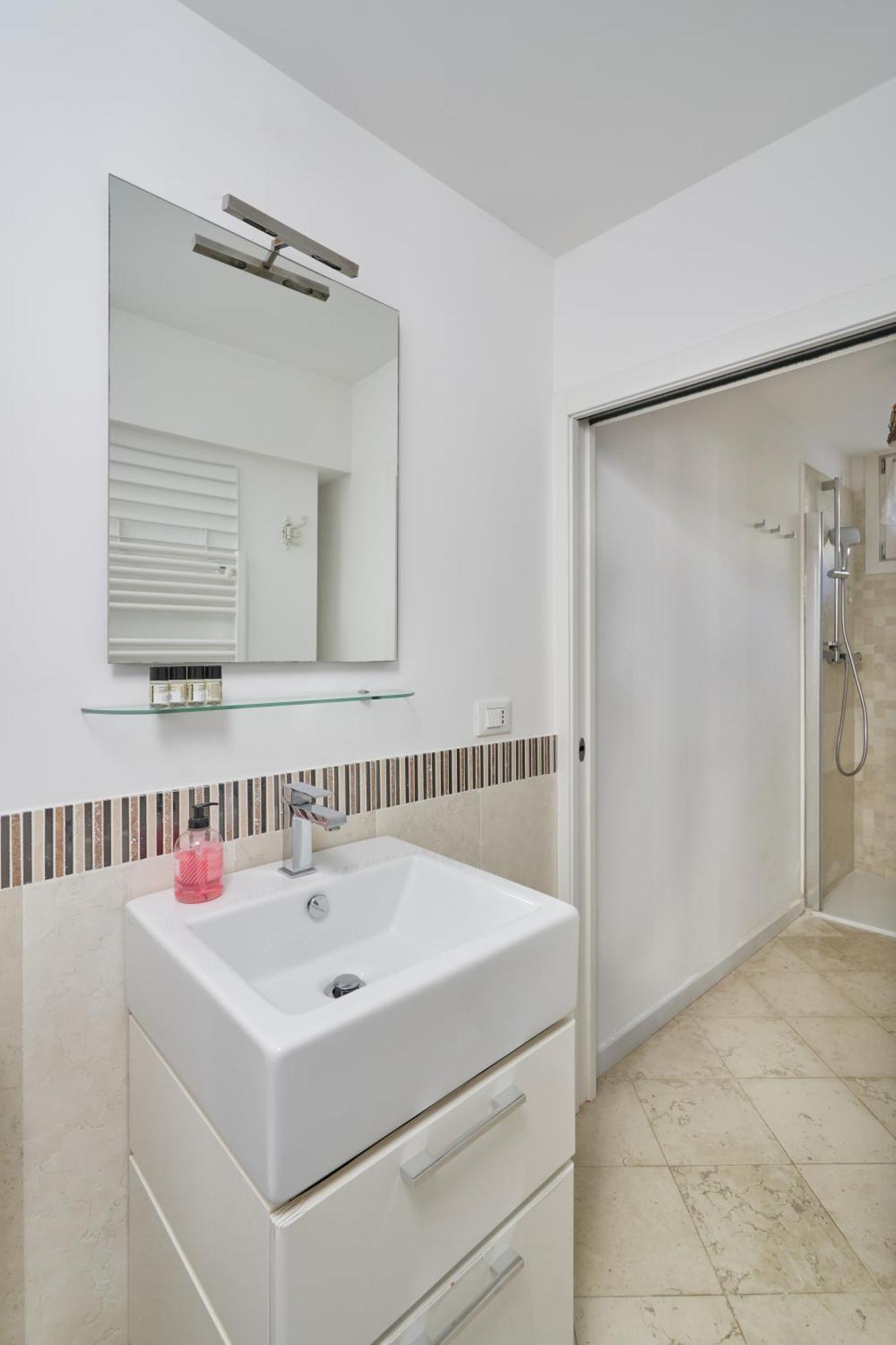 Cannaregio S Apartment