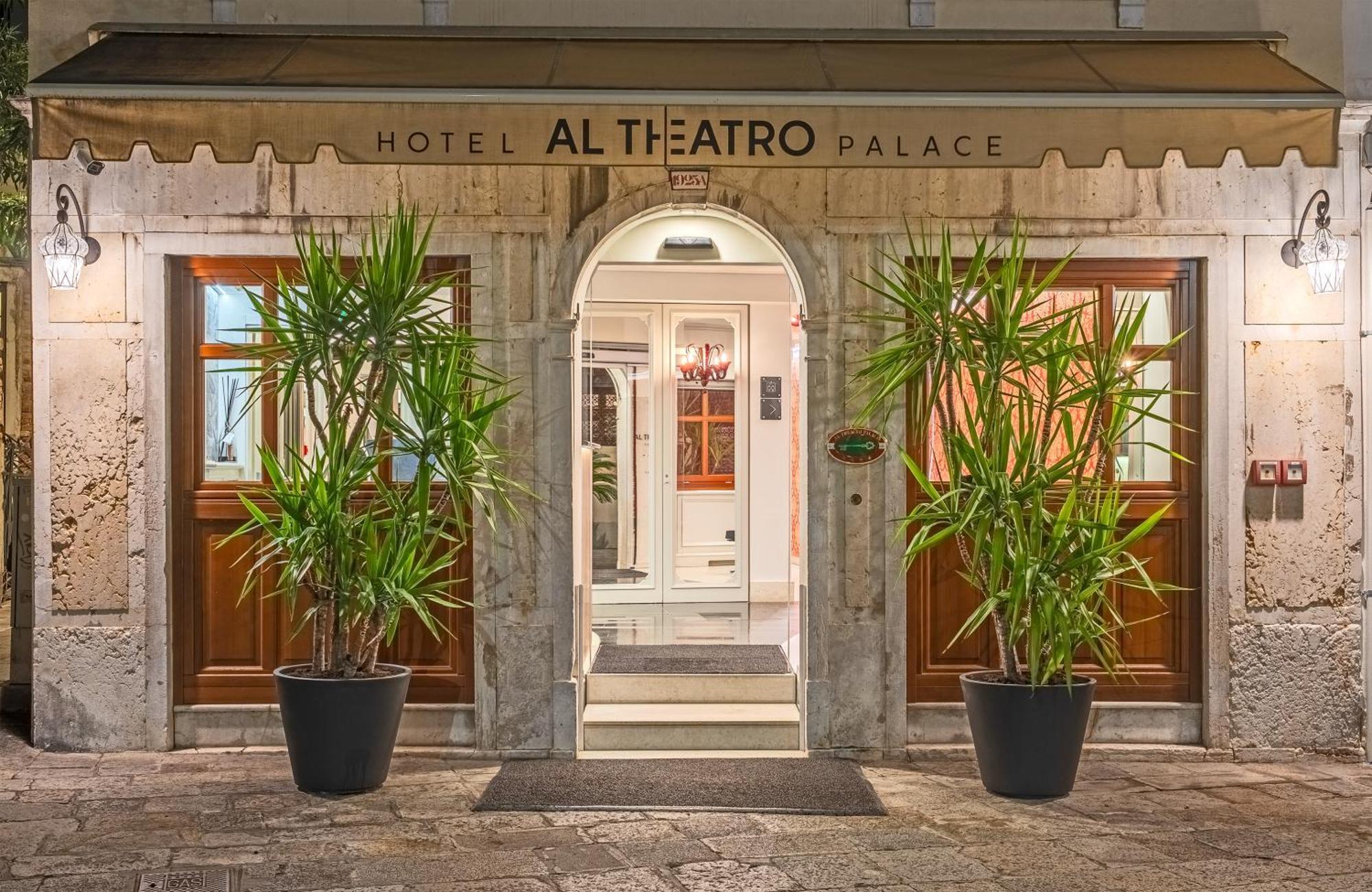 Al Theatro Palace 4* Veneza