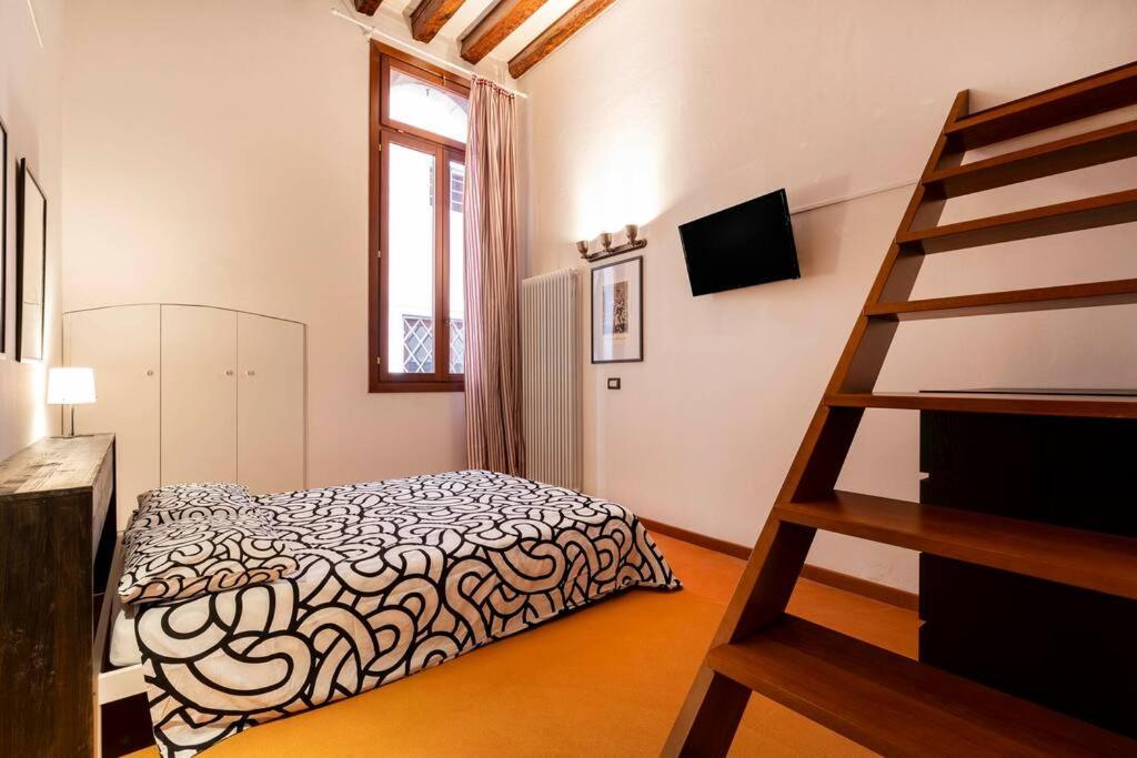 Design Loft In - San Polo Apartment *