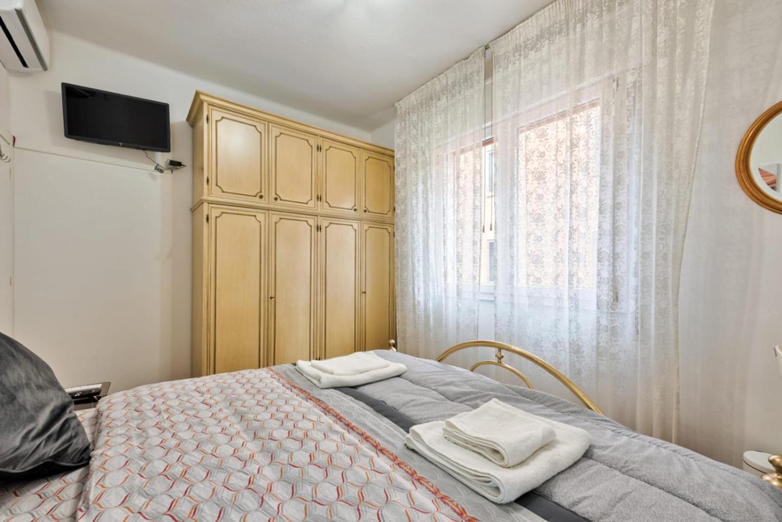 Living Guest house *