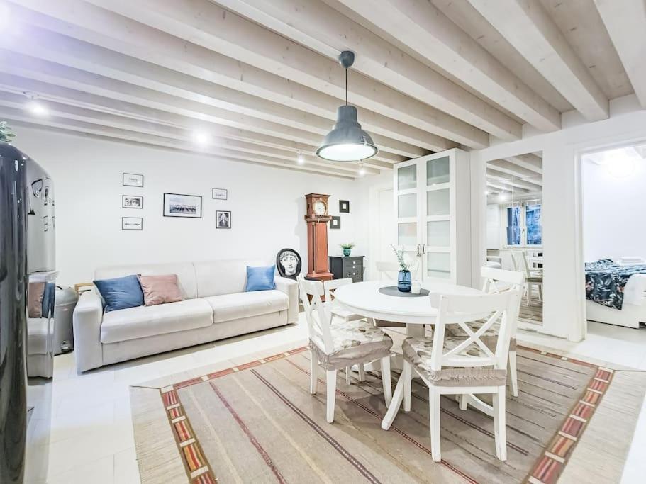 Serenissima Charming - In The Heart Of * Venice