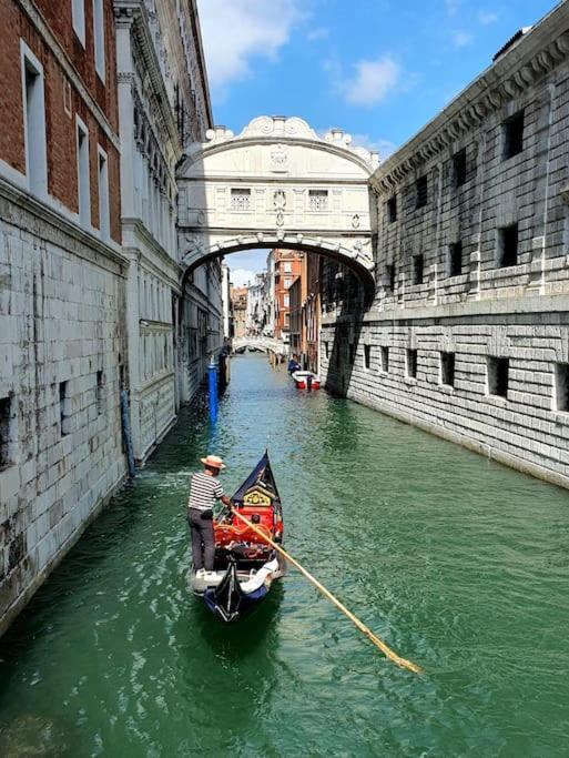 Serenissima Charming - In The Heart Of Venice