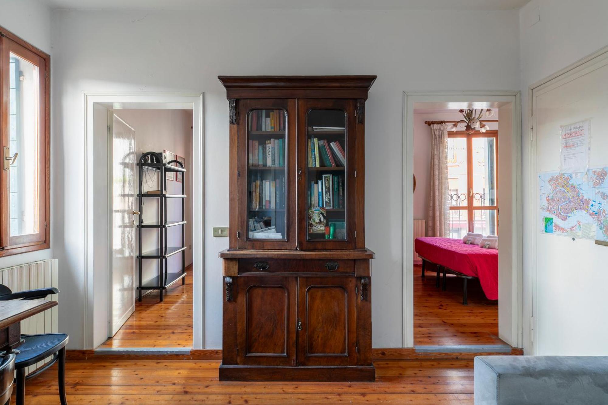 Charming Waterfront - Cannaregio Apartment Venice