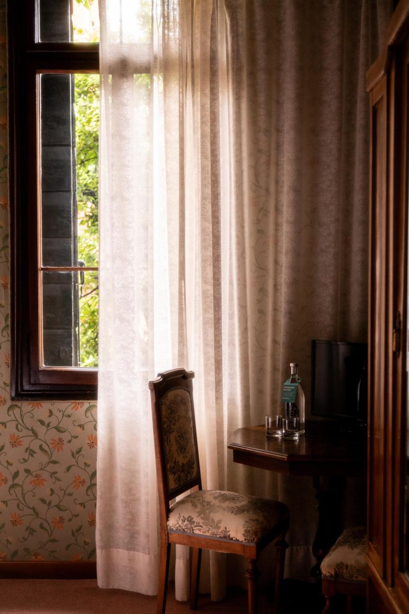 Hotel Flora 3*