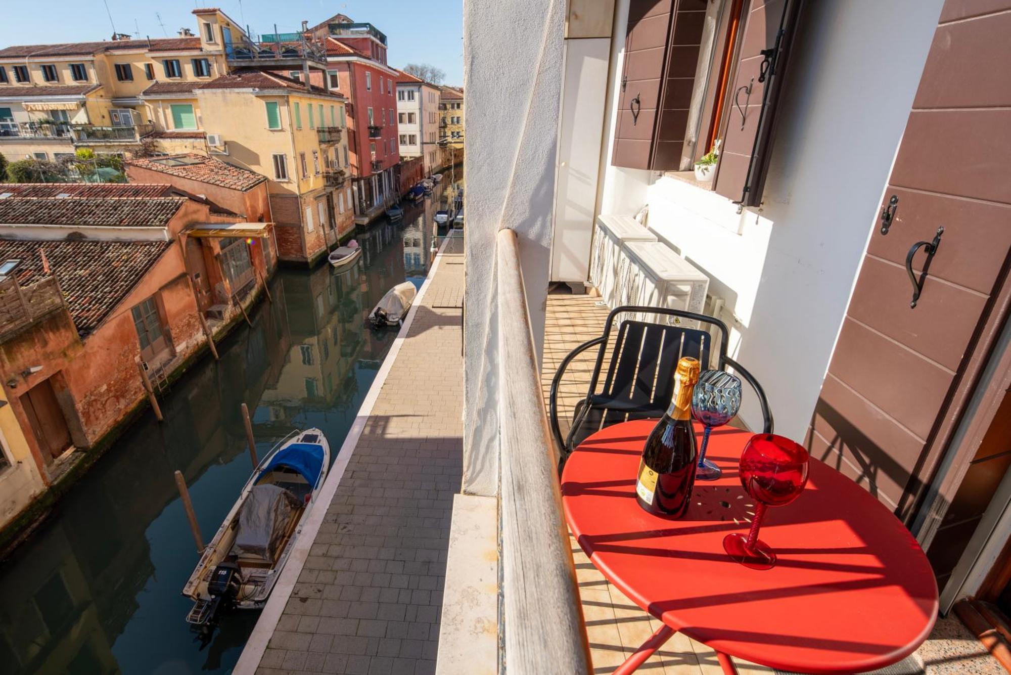 Vista Canale Venice