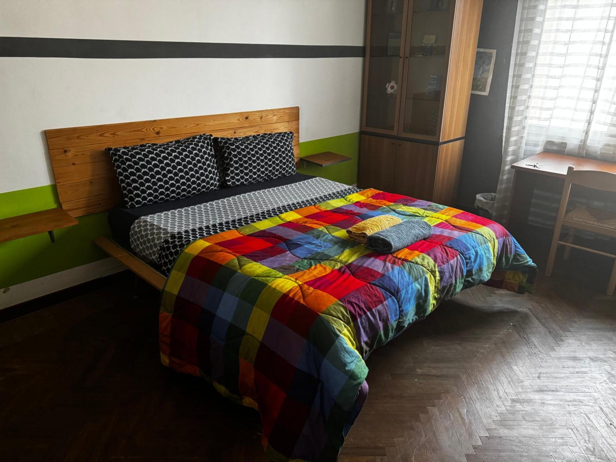 3 Minutes From Train Guest house