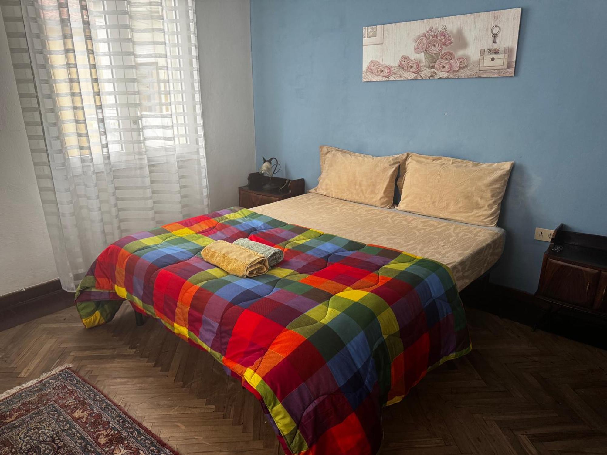 Guest house 3 Minutes From Train *
