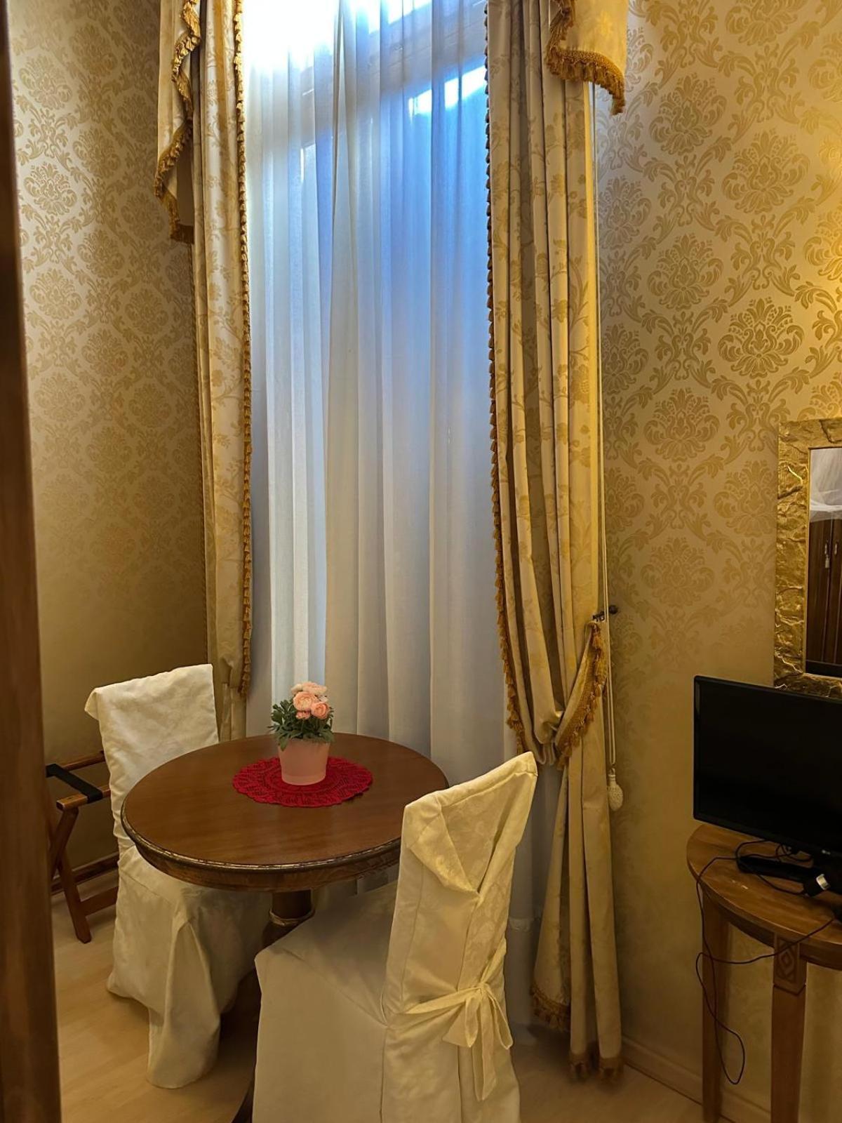 Acomodação com café da manhã  Dimora Al Doge Beato Vista Canale Veneza
