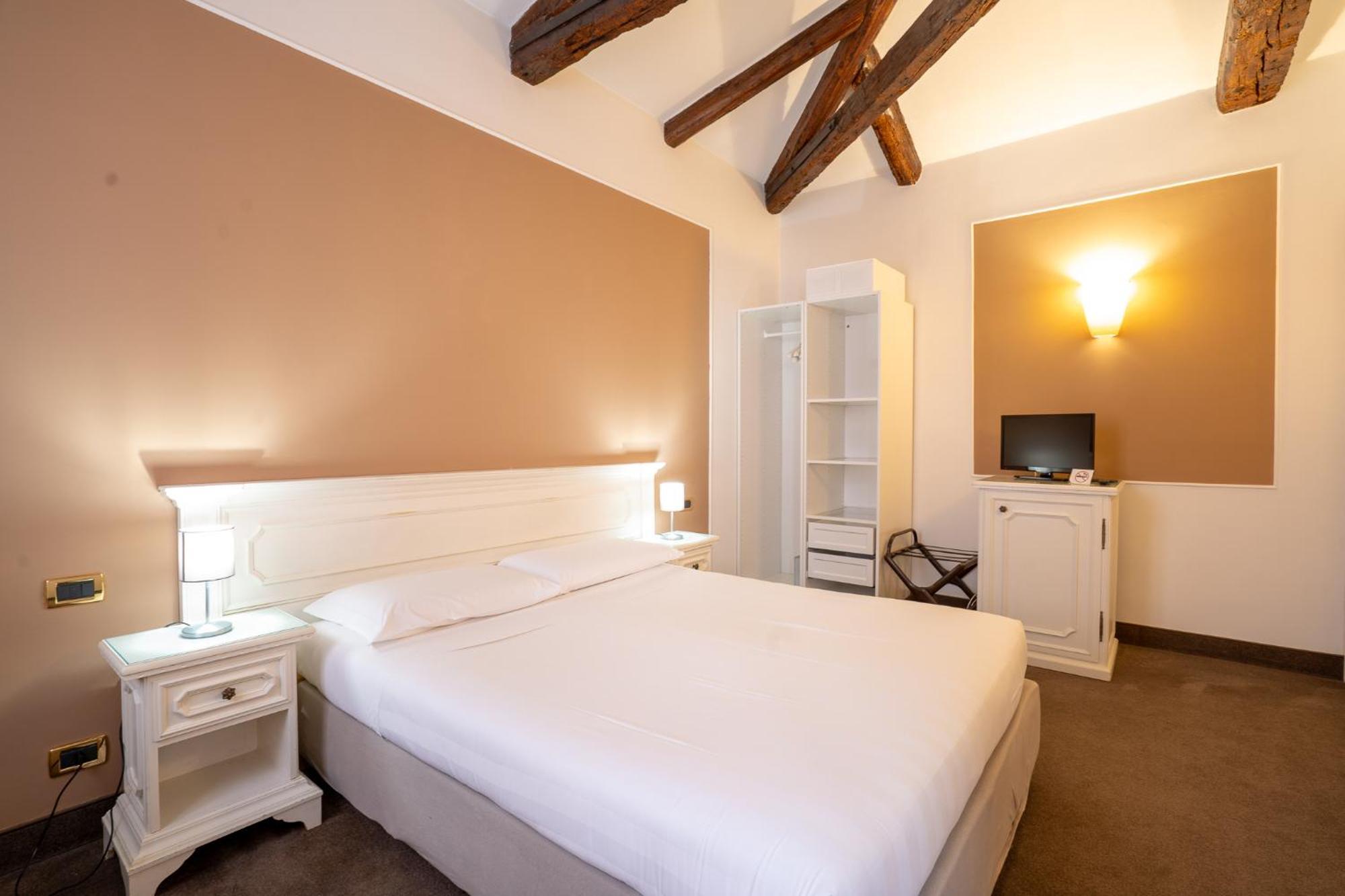 Corte Rossa 3* Venice