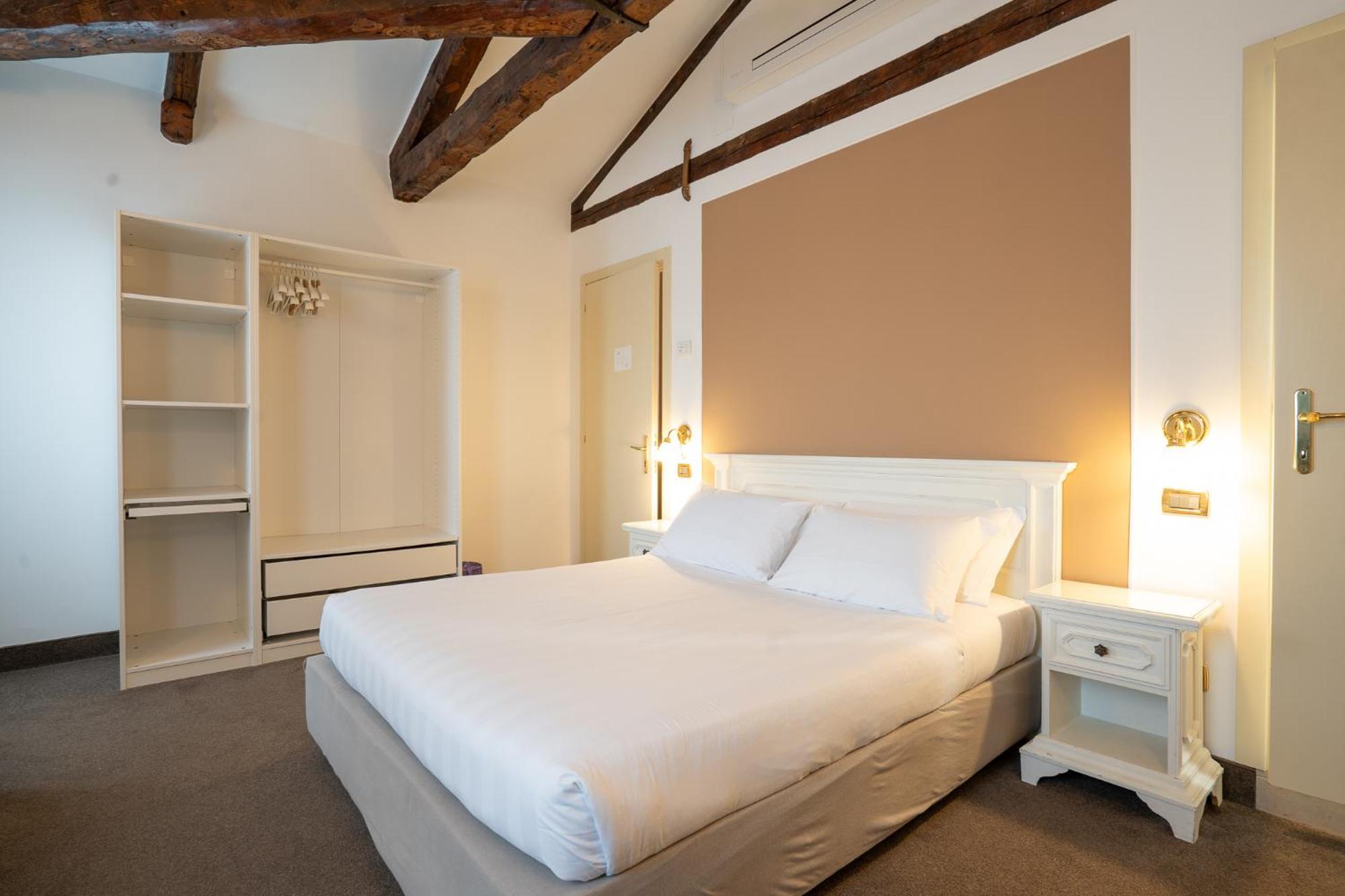 Corte Rossa 3* Venice