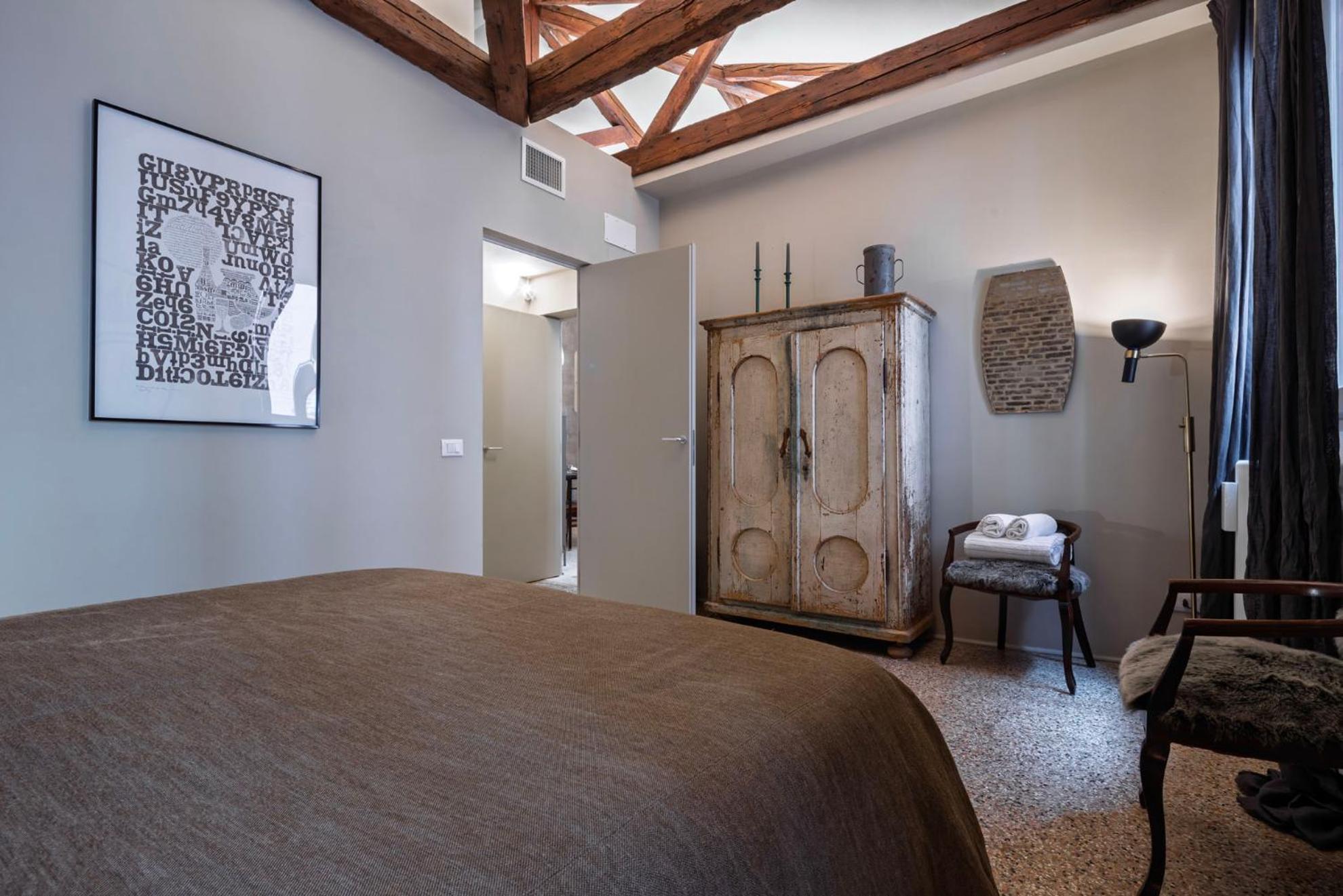 Ca Delle Capriate, An Intimate Retreat At Ca D'oro Apartment