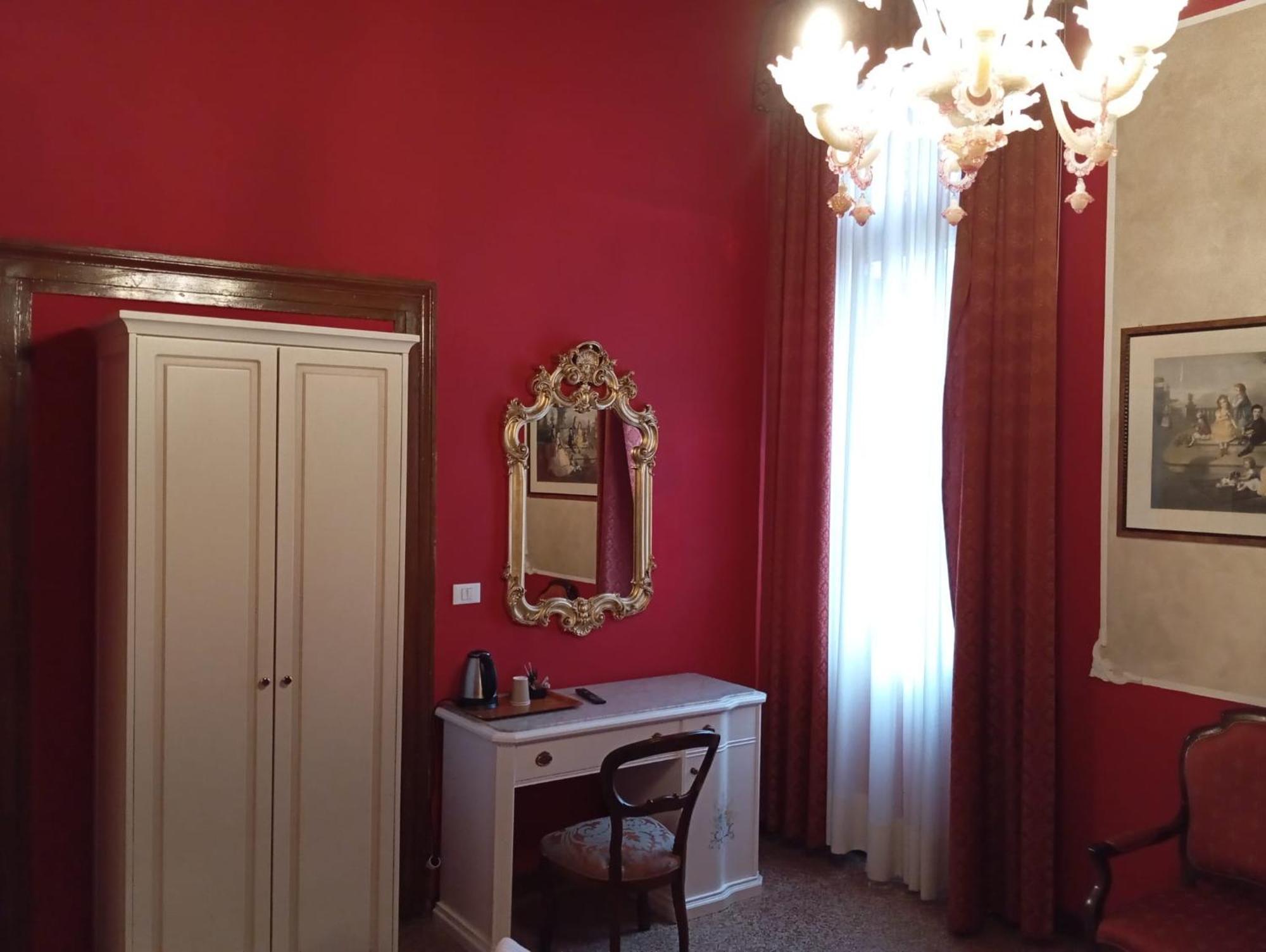 Palazzo Lion Morosini Affittacamere