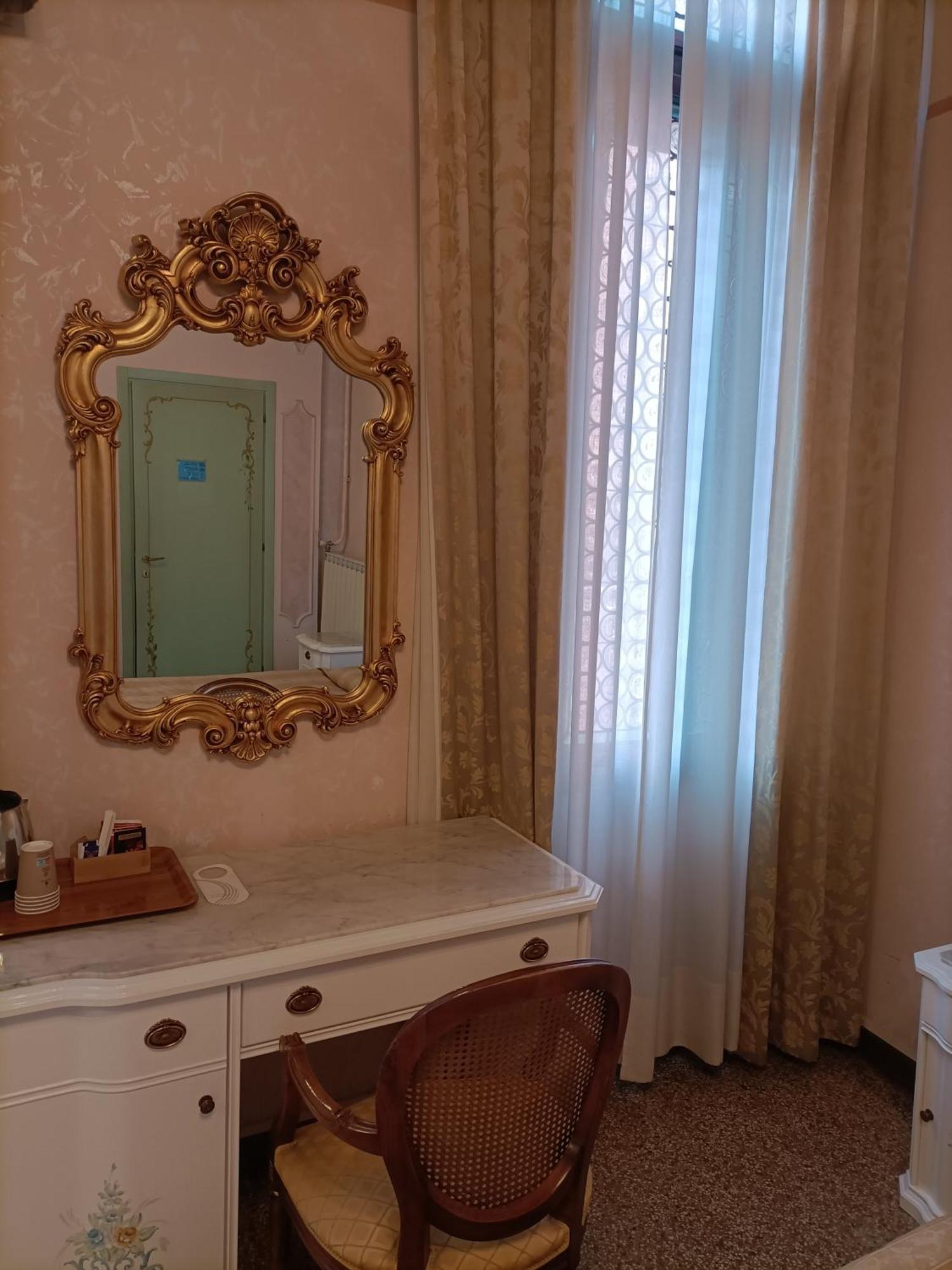 Palazzo Lion Morosini Affittacamere Venezia