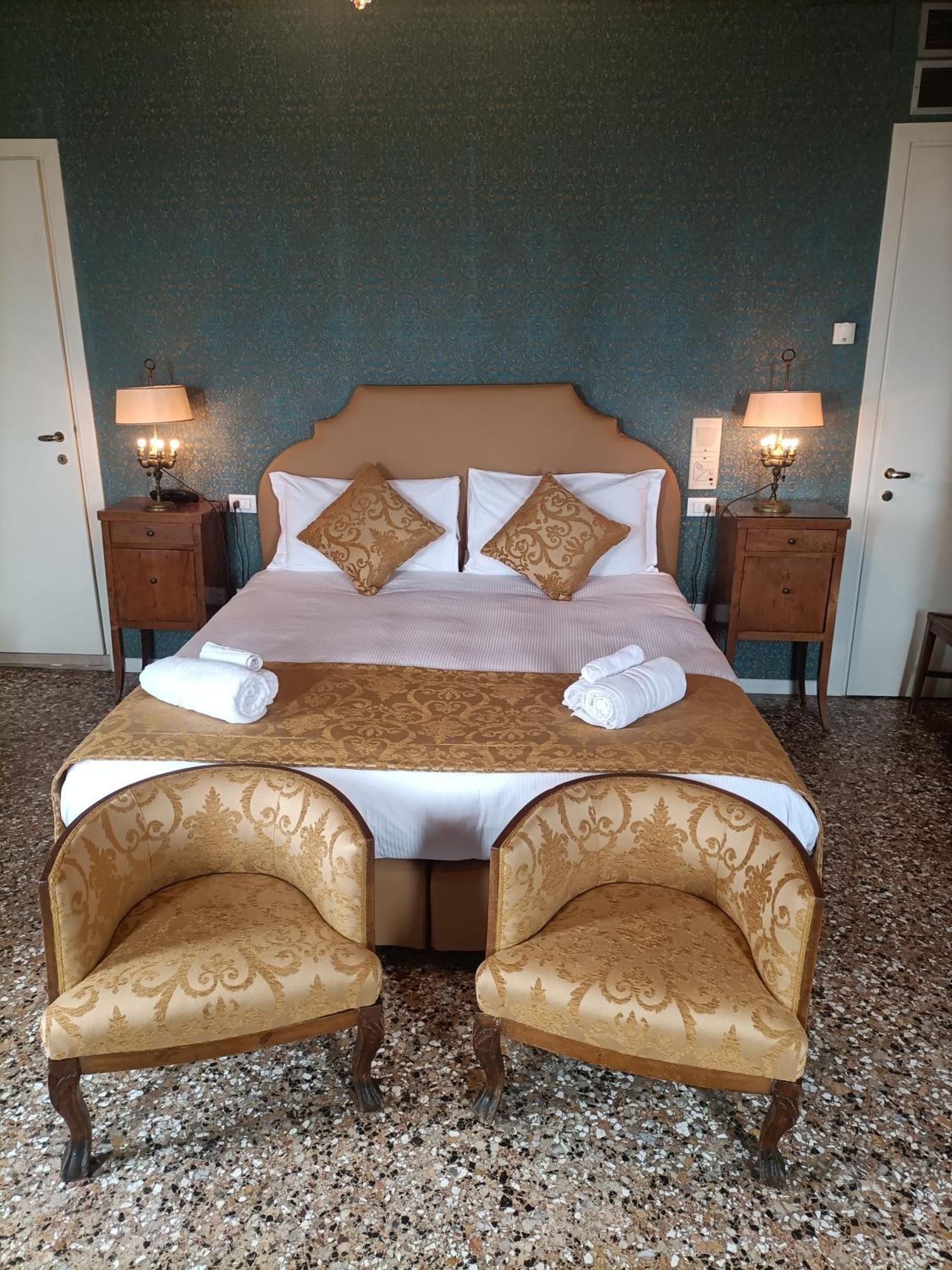 Hotel Ai Santi Apostoli