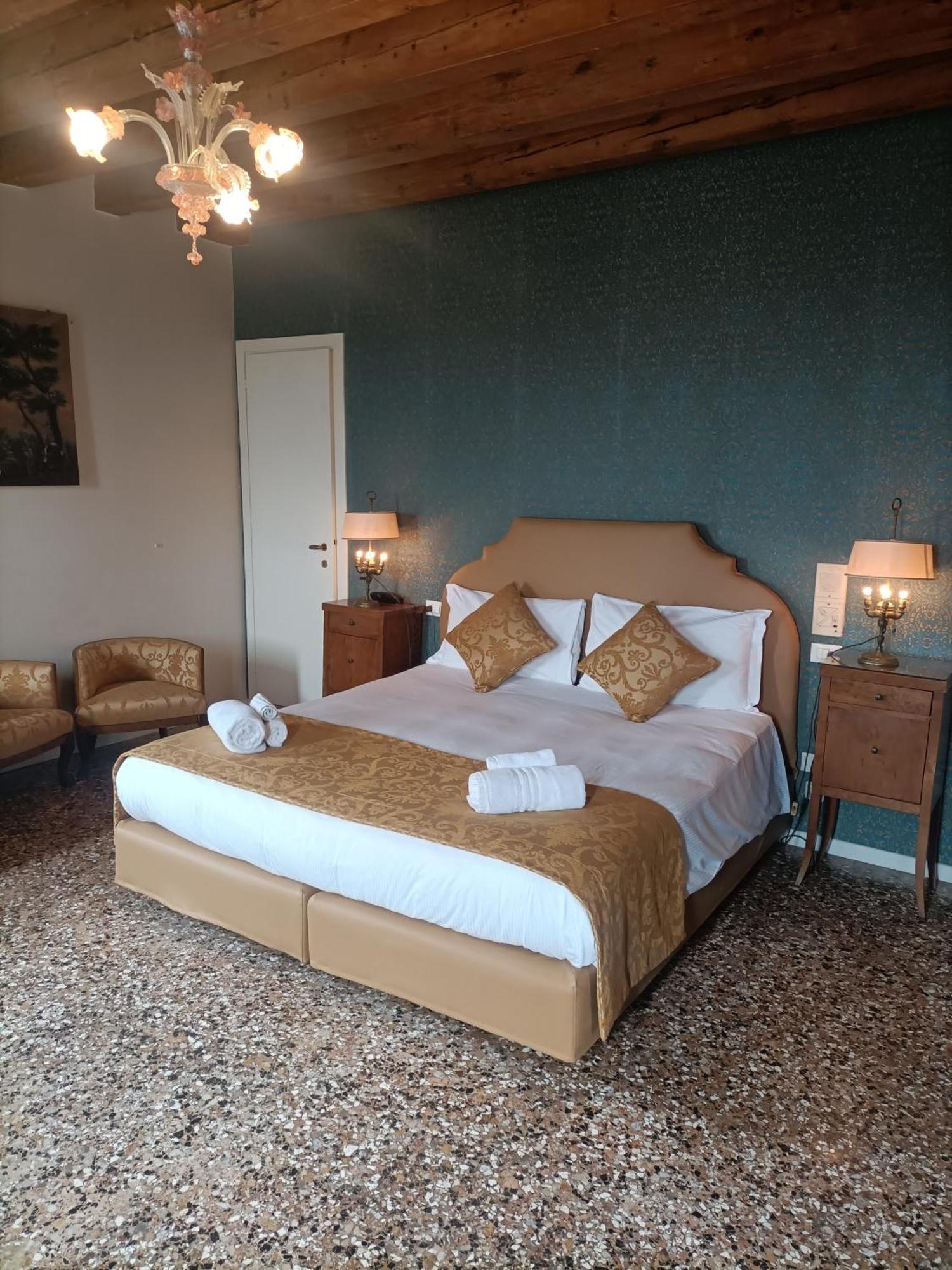 Ai Santi Apostoli 3* Venezia