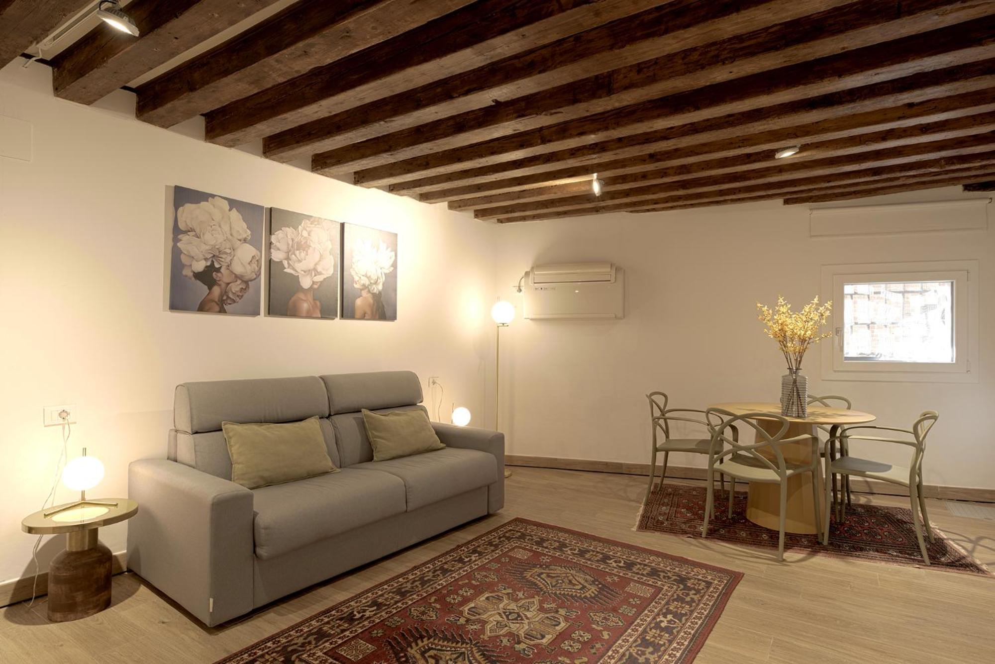 Mascherone Apartment *