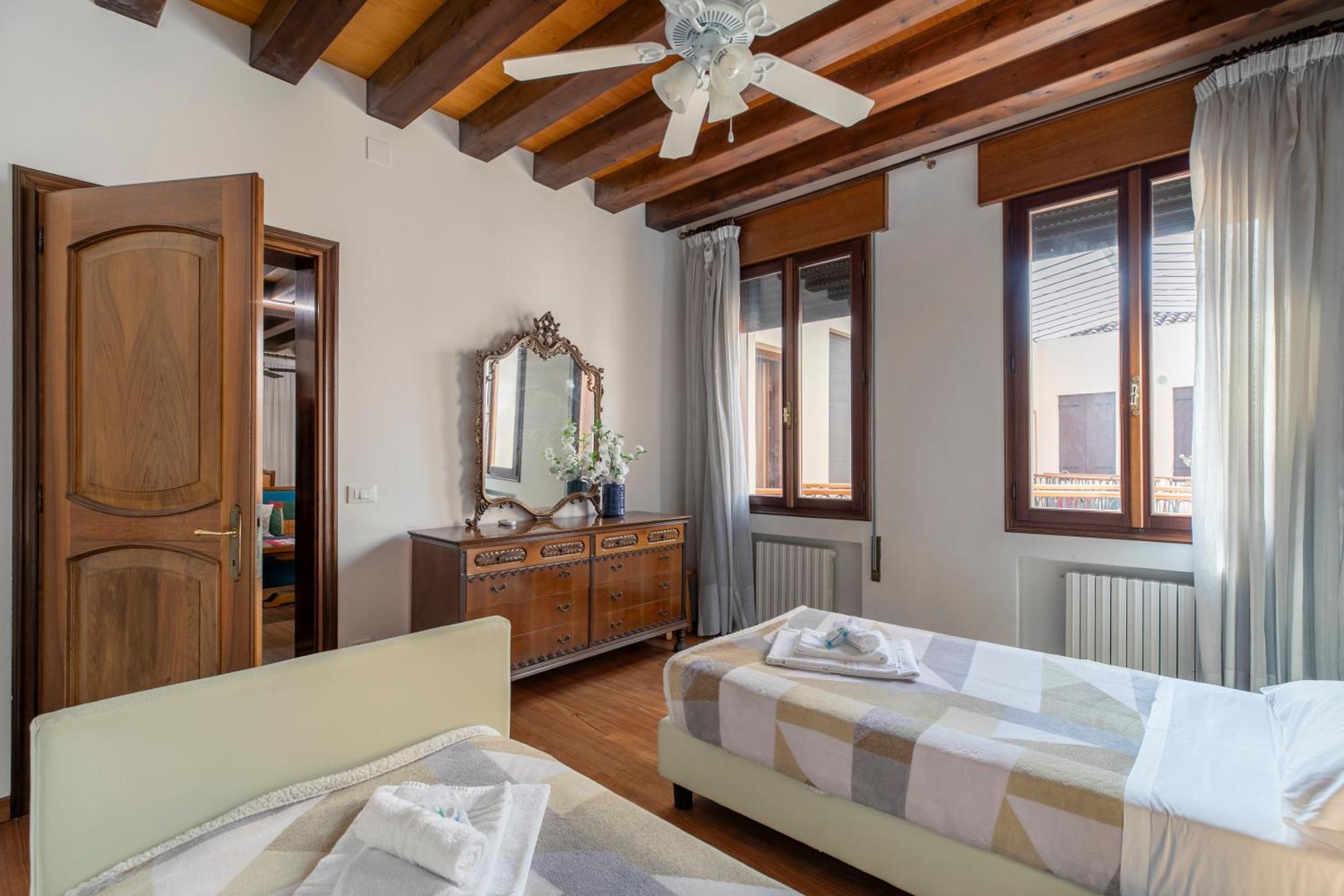 Giulia House Apartment