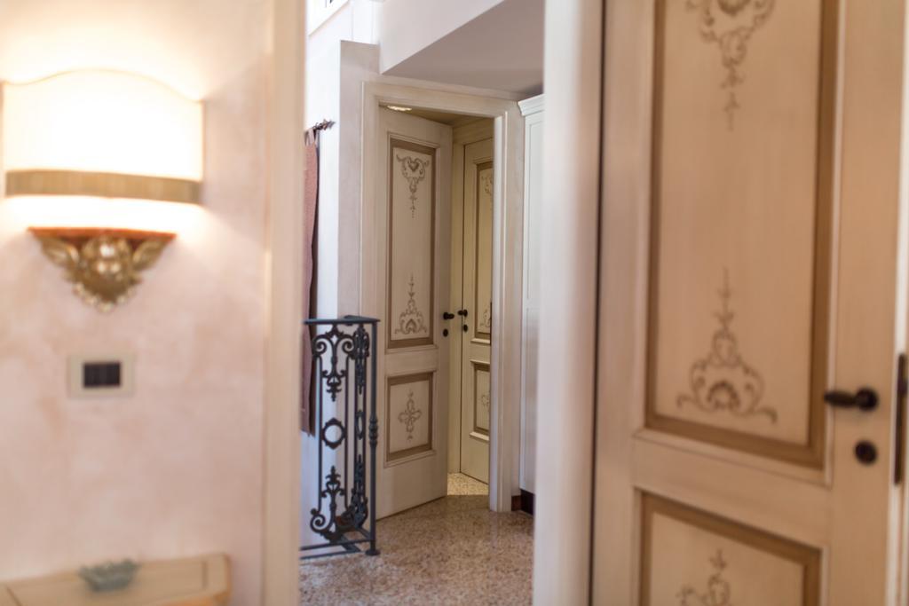 Ca Manzoni With Terrace Apartment *