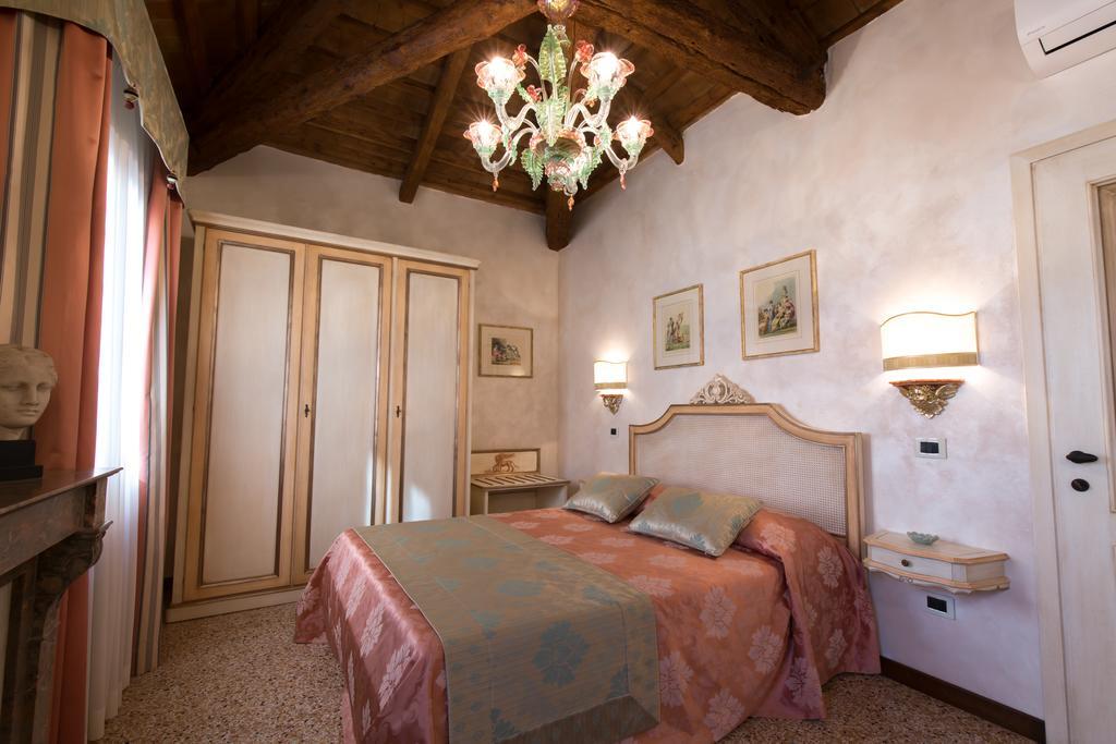 Ca Manzoni With Terrace Apartment *