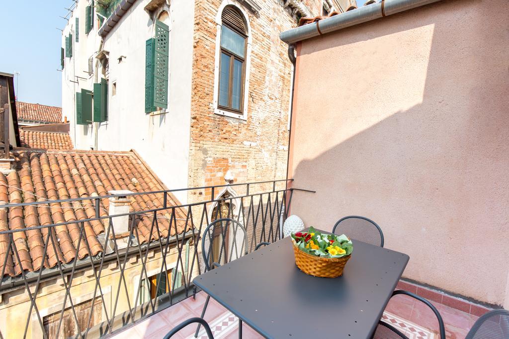 Ca Manzoni With Terrace Apartment