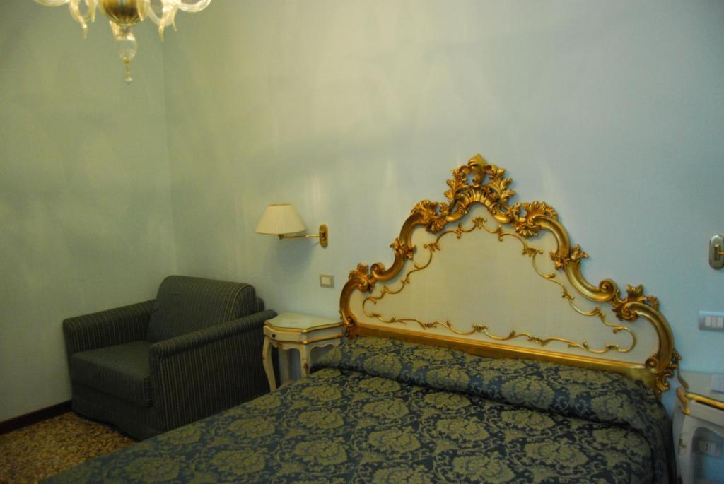 Bed & Breakfast Alloggi Santa Sofia Venice
