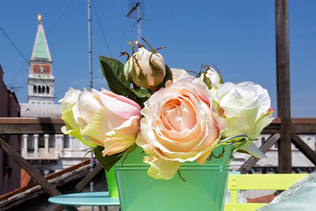 Aquamare, Boutique