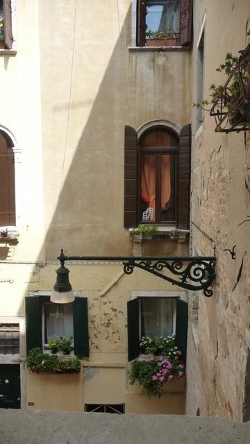 Magic Apartment