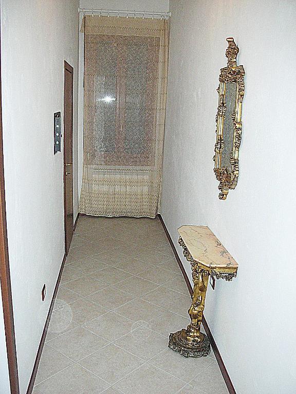 Queen House Apartment *