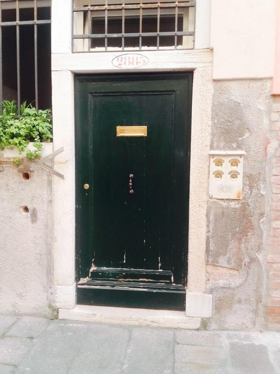 Magic Apartment