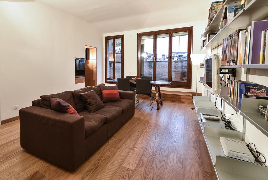 Santa Maria Formosa Apartment Venice