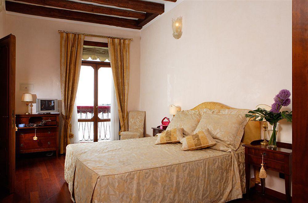 Bed & Breakfast La Rosa Dei Venti Venice