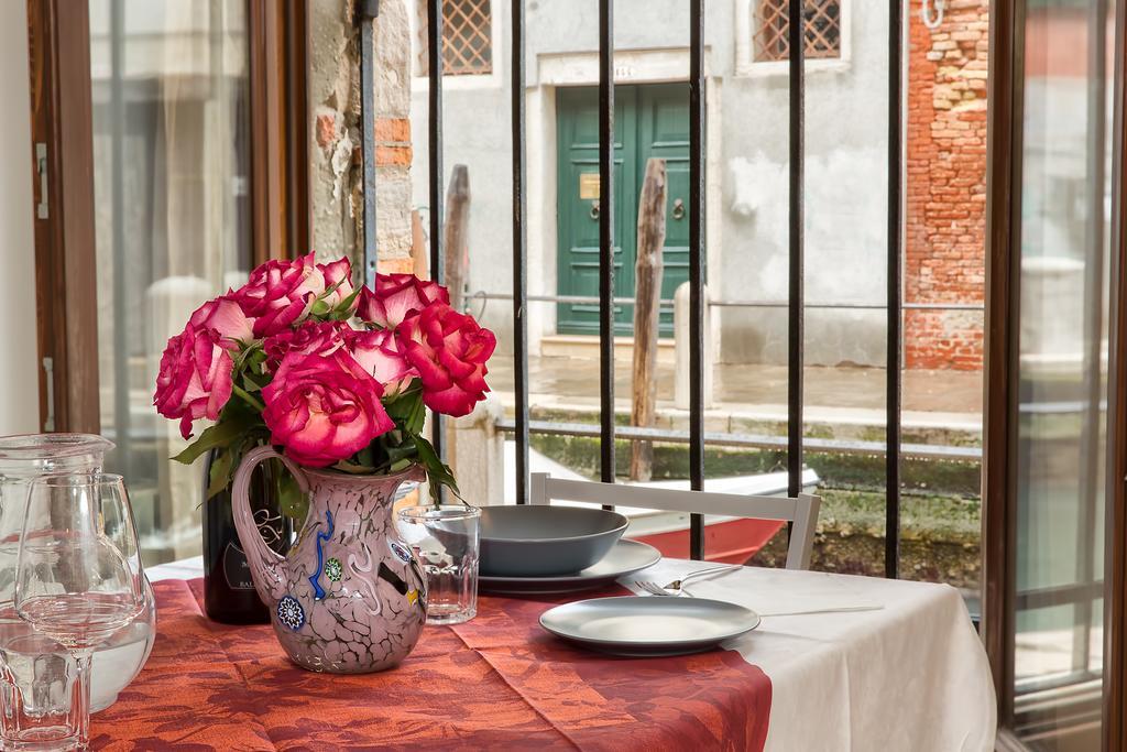 Mioni * Venice