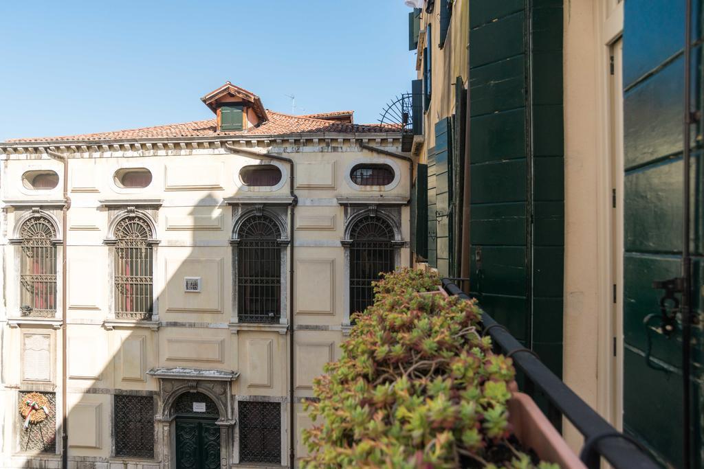 Ghetto Modern Apt For 4, Venice Apartamento Veneza