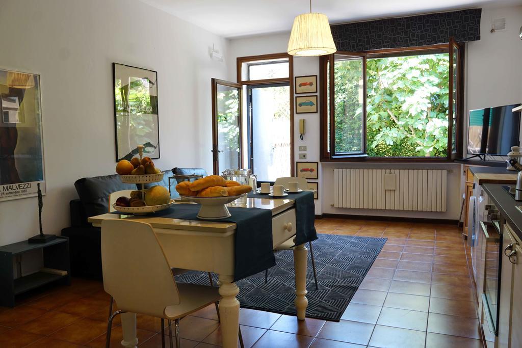 La Maisonette Et Son Jardin Apartment Venice