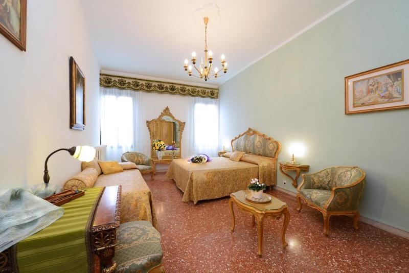 Hotel Mignon