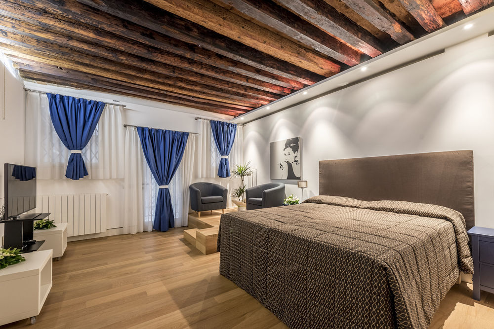 Hotel Love Canal Grande Venice