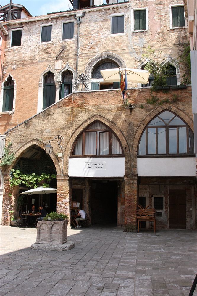 Palazzo Lion Morosini Venezia