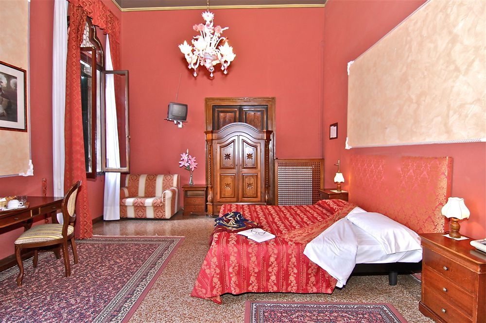 Affittacamere Palazzo Lion Morosini 3*
